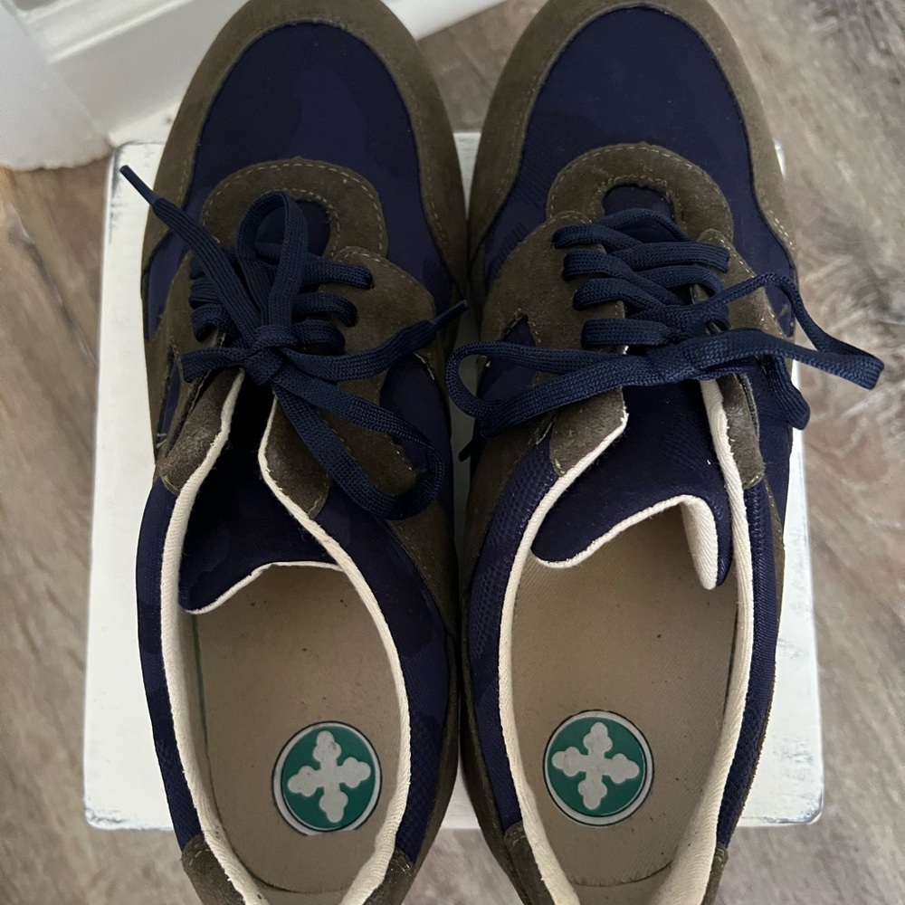 CHARLESTON SHOE CO. Women's Olive and Navy Sneakers - Picture 5 of 13